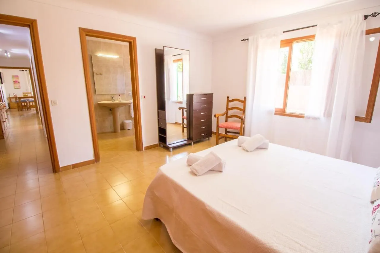 Bonito Chalet Con Wifi Muy Cerca Del Mar Font de sa Cala 0*,  Spain